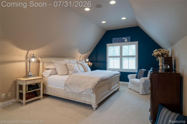 825 Hazelwood Street, Birmingham, MI 48009