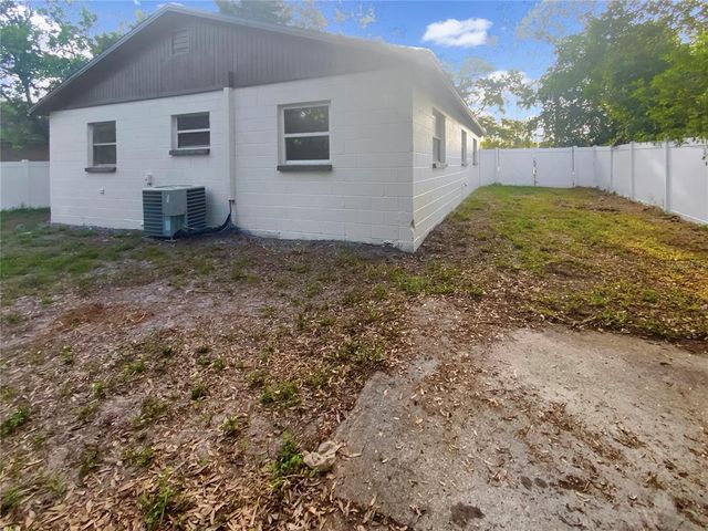 1736 TAYLOR LAKE PLACE, Largo, FL 33778