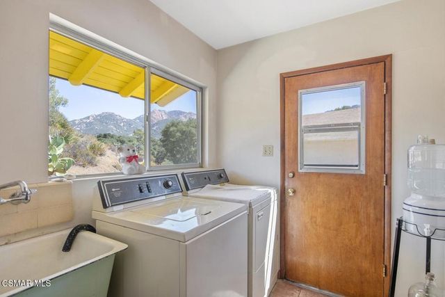 580 Mountain Green Drive, Calabasas, CA 91302