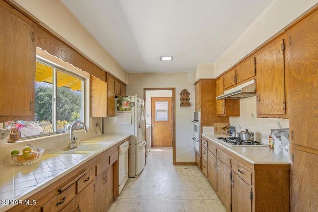 580 Mountain Green Drive, Calabasas, CA 91302
