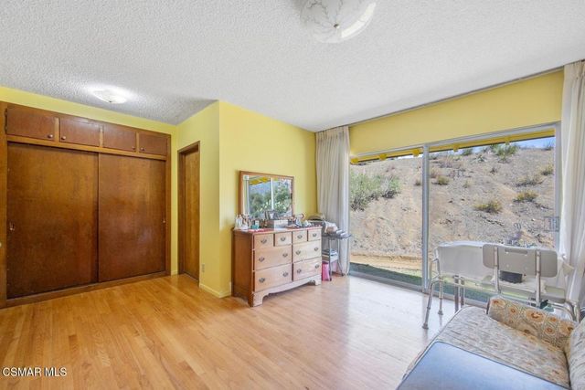 580 Mountain Green Drive, Calabasas, CA 91302