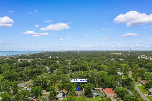 613 3rd Ave. N, Surfside Beach, SC 29575