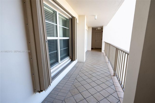 1021 Hillsboro Mile 204, Hillsboro Beach, FL 33062