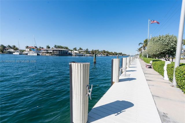 1021 Hillsboro Mile 204, Hillsboro Beach, FL 33062