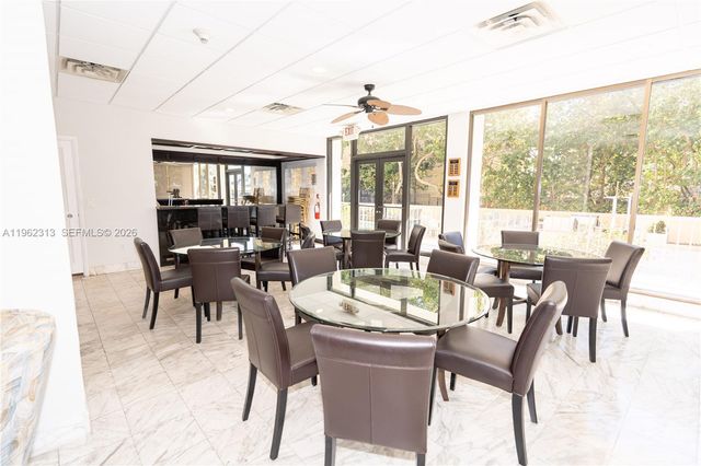 1021 Hillsboro Mile 204, Hillsboro Beach, FL 33062