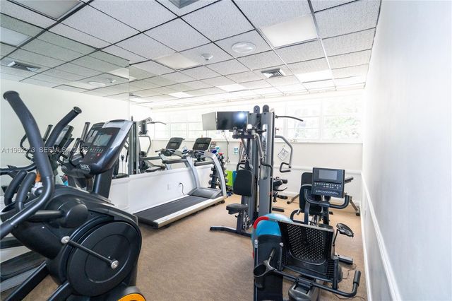 1021 Hillsboro Mile 204, Hillsboro Beach, FL 33062