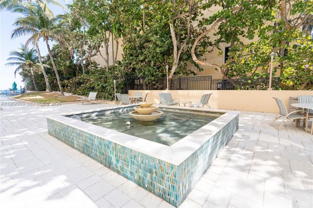 1021 Hillsboro Mile 204, Hillsboro Beach, FL 33062