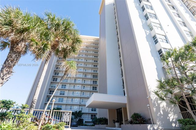 1021 Hillsboro Mile 204, Hillsboro Beach, FL 33062