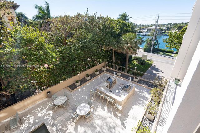 1021 Hillsboro Mile 204, Hillsboro Beach, FL 33062