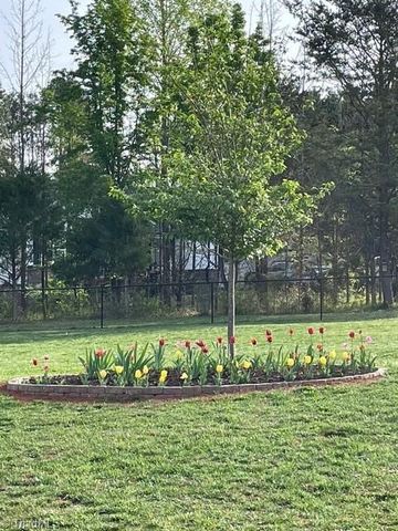 216 Parks Meadows Drive, Lexington, NC 27292