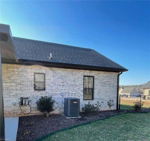 216 Parks Meadows Drive, Lexington, NC 27292