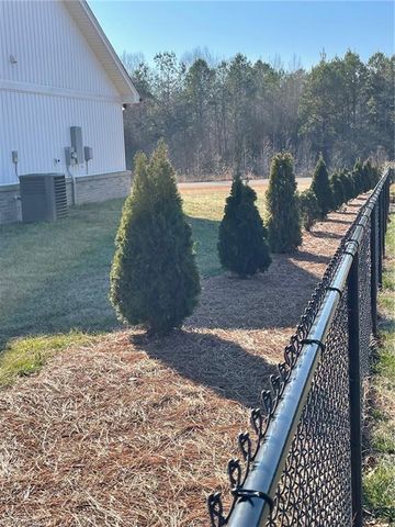 216 Parks Meadows Drive, Lexington, NC 27292