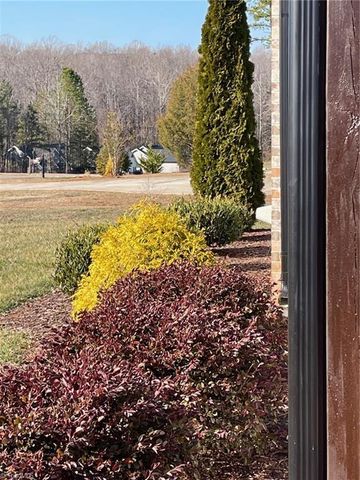 216 Parks Meadows Drive, Lexington, NC 27292