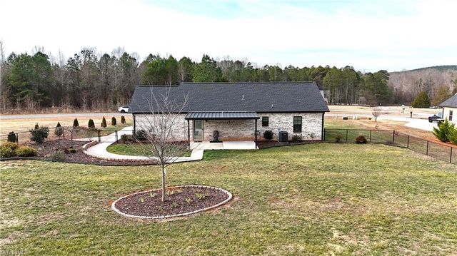 216 Parks Meadows Drive, Lexington, NC 27292