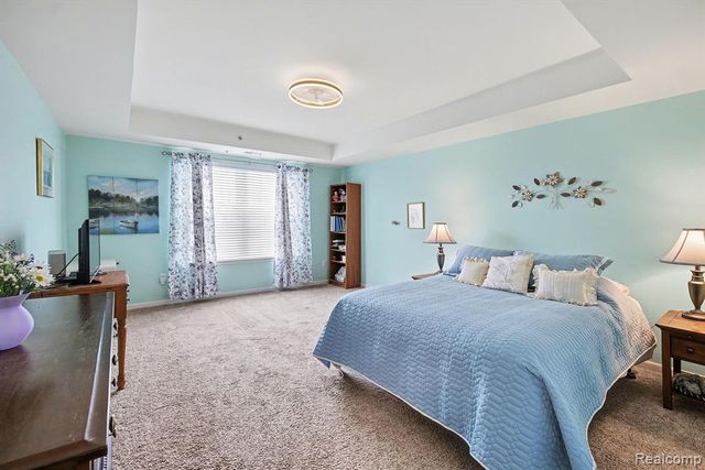 2104 Country Club Drive, Saint Clair Shores, MI 48082