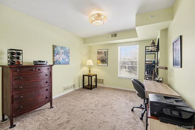 2104 Country Club Drive, Saint Clair Shores, MI 48082