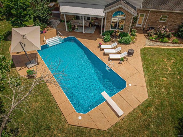 4529 Bridgestone Boulevard, Newburgh, IN 47630