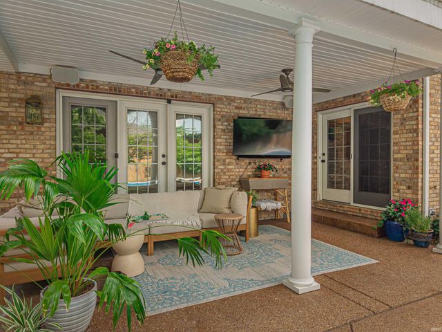 4529 Bridgestone Boulevard, Newburgh, IN 47630