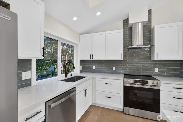 10238 Renton Avenue S, Seattle, WA 98178