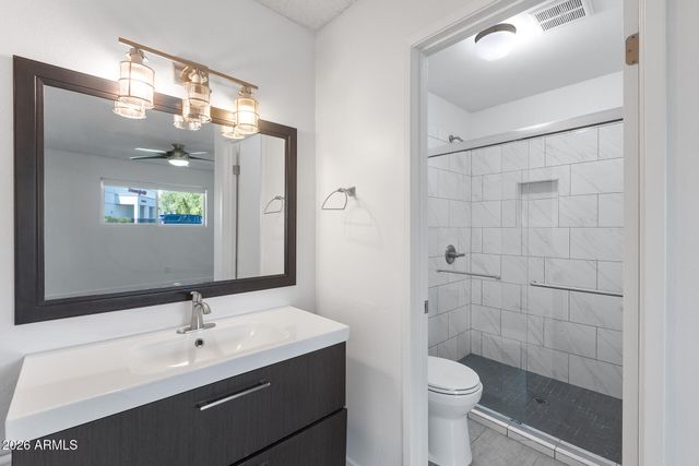 5525 E THOMAS Road C4, Phoenix, AZ 85018