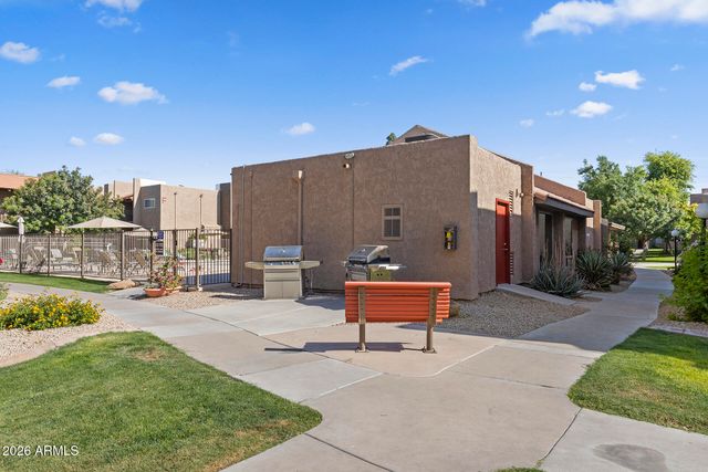 5525 E THOMAS Road C4, Phoenix, AZ 85018