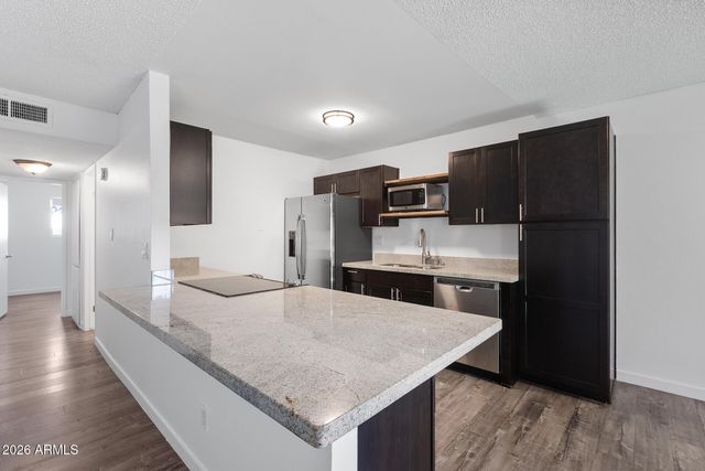 5525 E THOMAS Road C4, Phoenix, AZ 85018