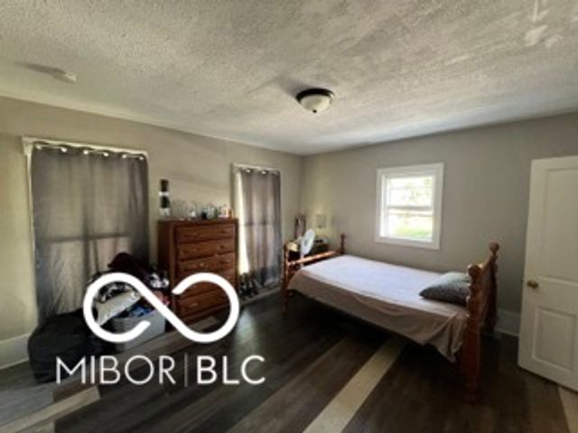 120 W 5th Street, Anderson, IN 46016