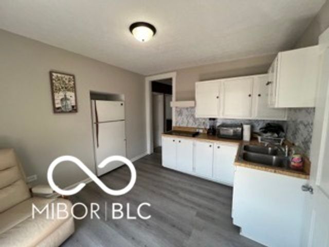 120 W 5th Street, Anderson, IN 46016