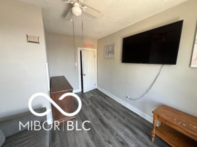 120 W 5th Street, Anderson, IN 46016