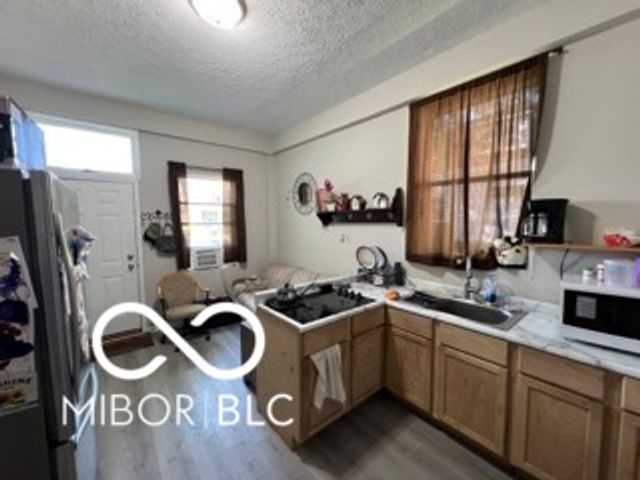 120 W 5th Street, Anderson, IN 46016