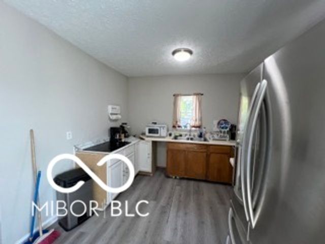 120 W 5th Street, Anderson, IN 46016