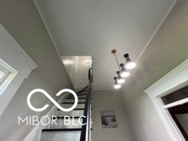 120 W 5th Street, Anderson, IN 46016