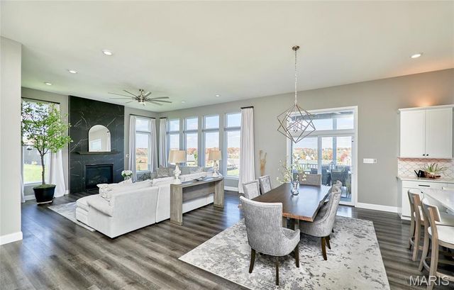 487 Cambridge Manor Drive, Wentzville, MO 63385