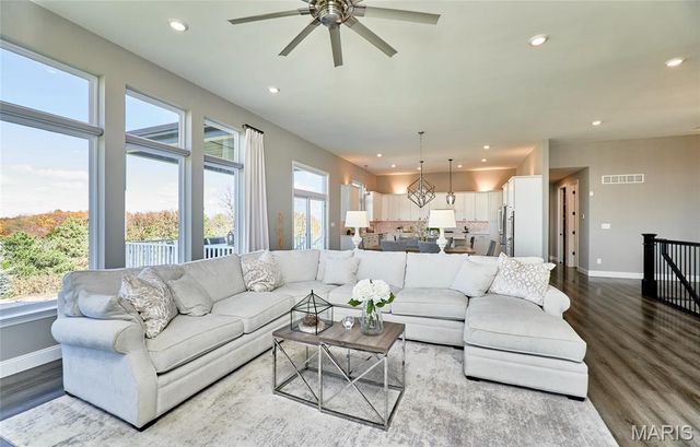 487 Cambridge Manor Drive, Wentzville, MO 63385