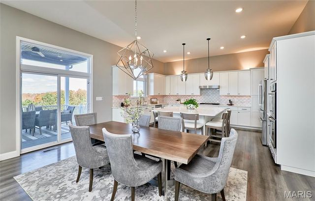 487 Cambridge Manor Drive, Wentzville, MO 63385