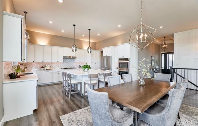 487 Cambridge Manor Drive, Wentzville, MO 63385