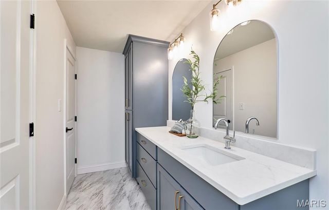 487 Cambridge Manor Drive, Wentzville, MO 63385