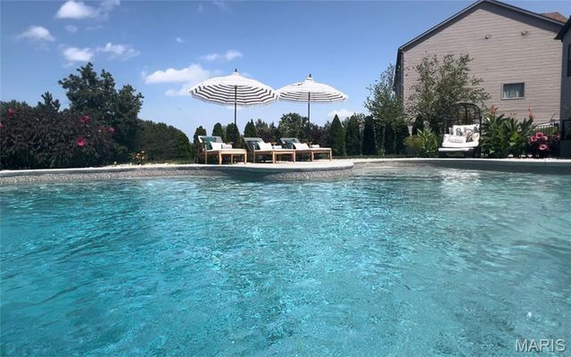 487 Cambridge Manor Drive, Wentzville, MO 63385