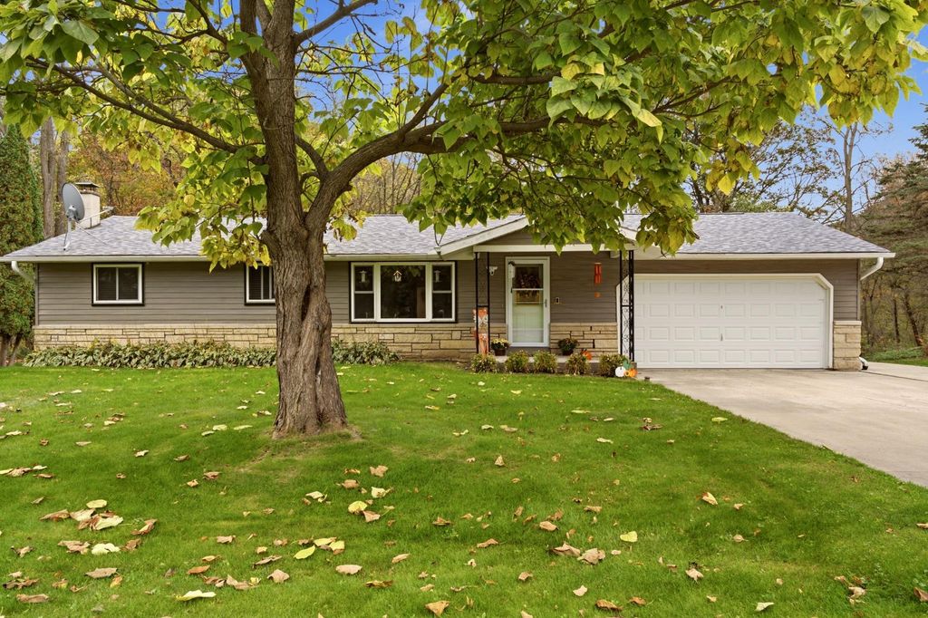 42671 Lisa Lane, Winona, MN 55987 — photo 2