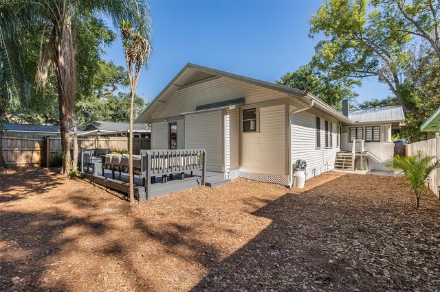 909 E CRENSHAW STREET, Tampa, FL 33604