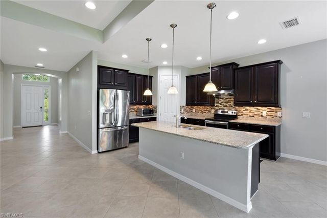 8649 Banyan Bay BLVD, Fort Myers, FL 33908