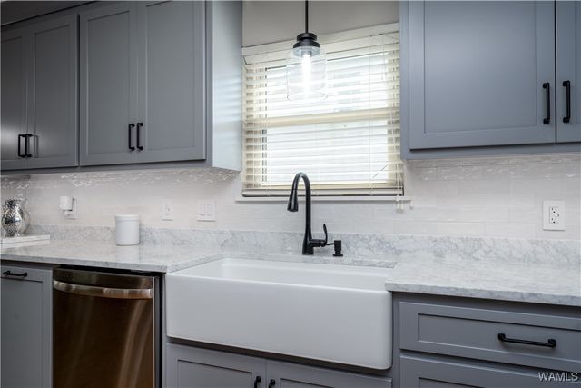 11991 GRANDVIEW, Northport, AL 35475