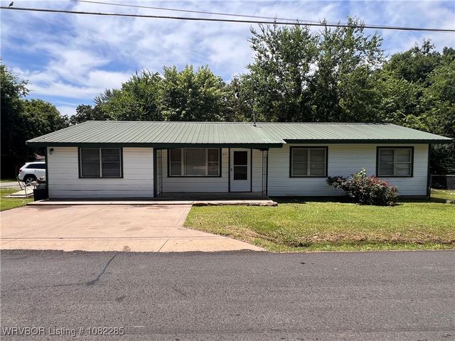 410 Oklahoma Avenue, Poteau, OK 74953