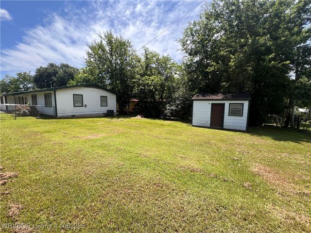 410 Oklahoma Avenue, Poteau, OK 74953