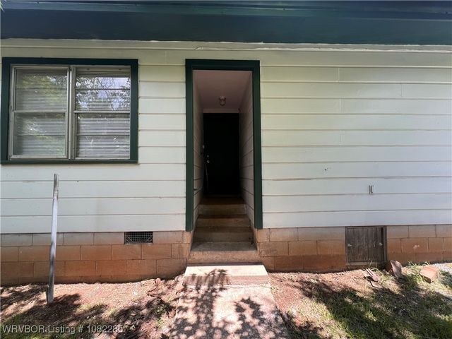 410 Oklahoma Avenue, Poteau, OK 74953