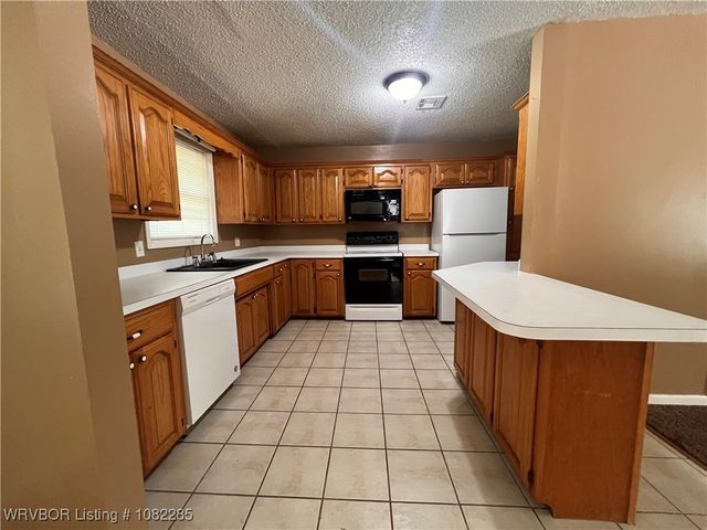 410 Oklahoma Avenue, Poteau, OK 74953
