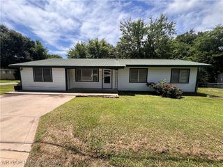 410 Oklahoma Avenue, Poteau, OK 74953