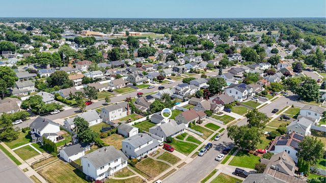 37 Gun Lane, Levittown, NY 11756