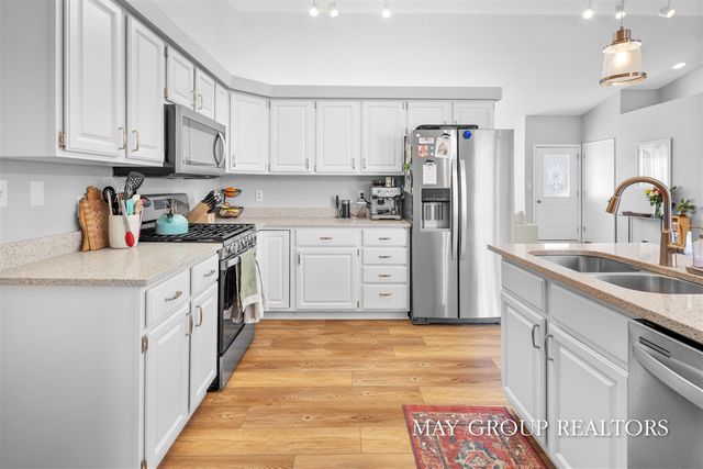 15257 Widgeon Road, Grand Haven, MI 49417