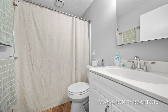 15257 Widgeon Road, Grand Haven, MI 49417